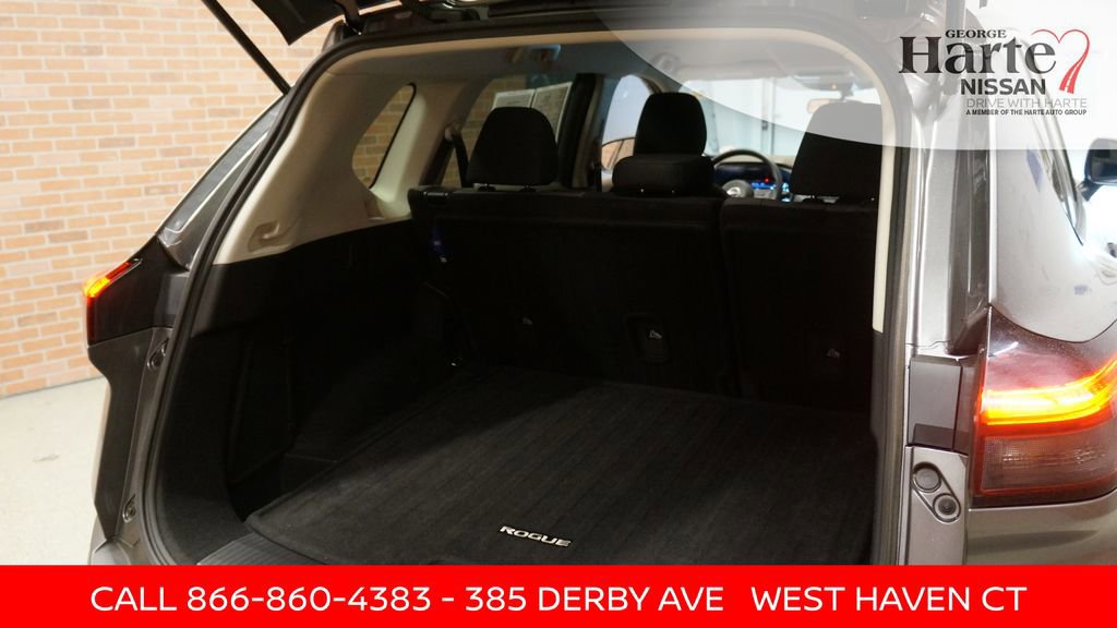 Certified 2022 Nissan Rogue S image 39