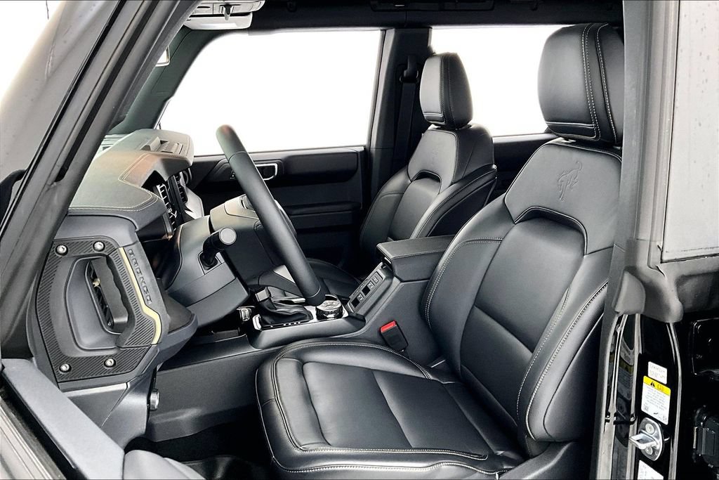 Used 2025 Ford Bronco Badlands AWD/4WD image 32