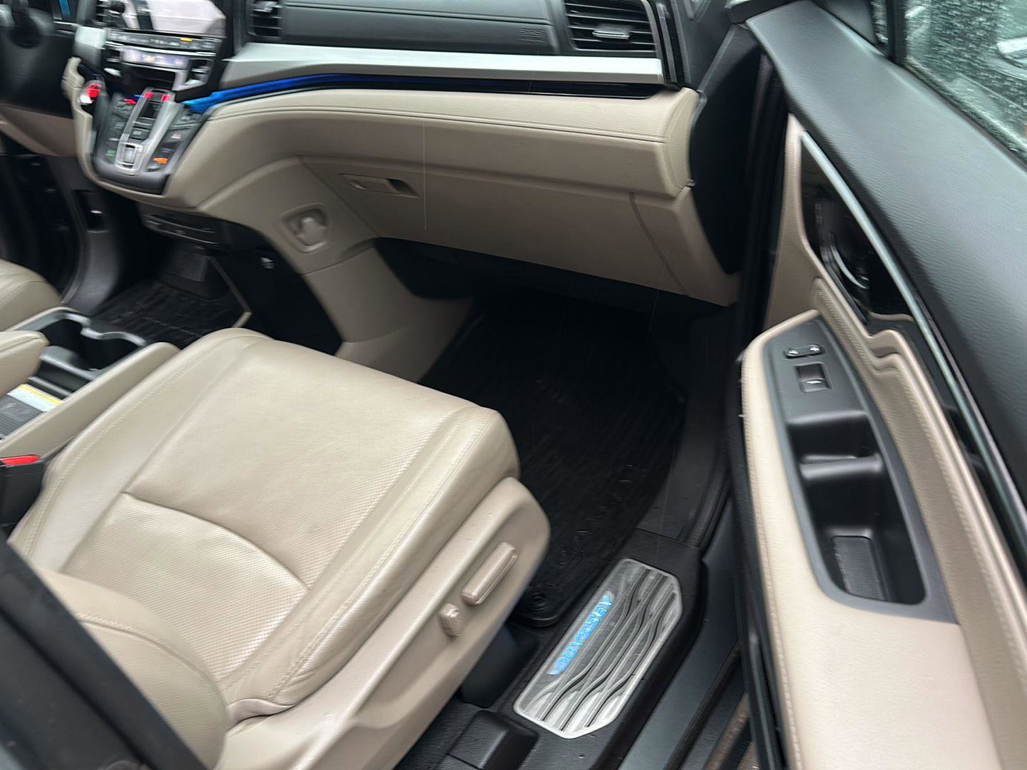 Used 2018 Honda Odyssey Elite image 26