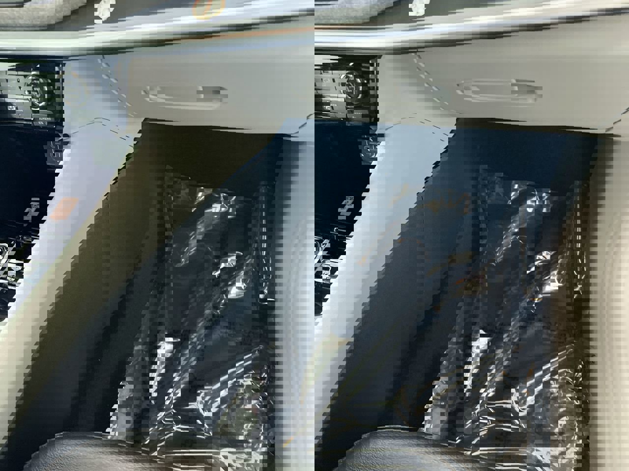 Used 2024 Jeep Compass Latitude image 31