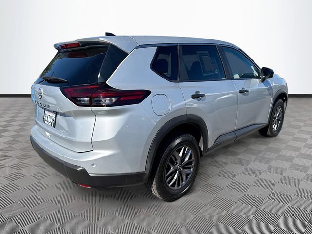 Used 2024 Nissan Rogue S FWD image 7