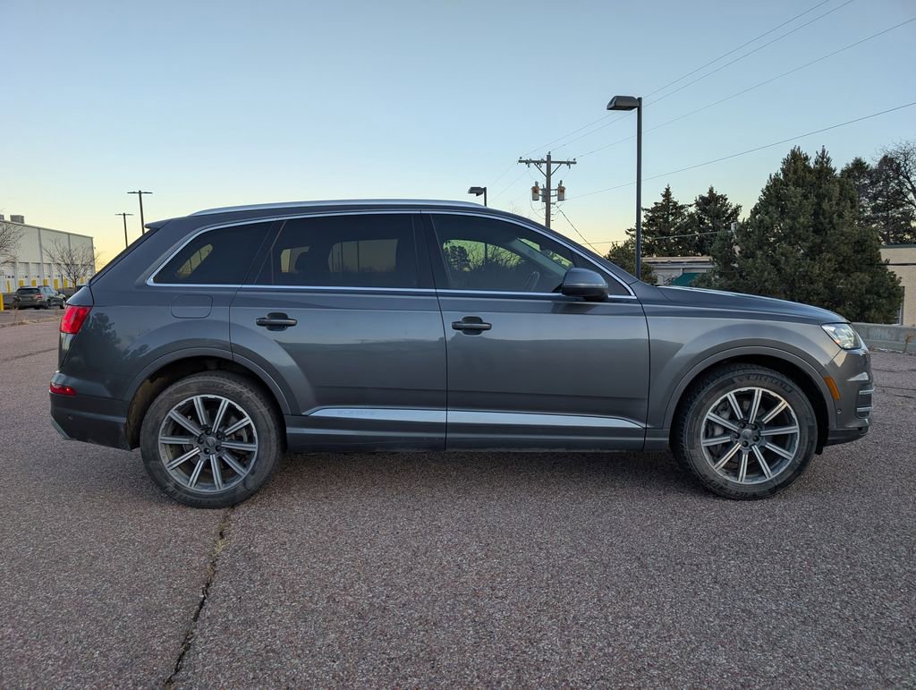 Used 2019 Audi Q7 3.0T Premium Plus w/ Premium Plus Package image 4