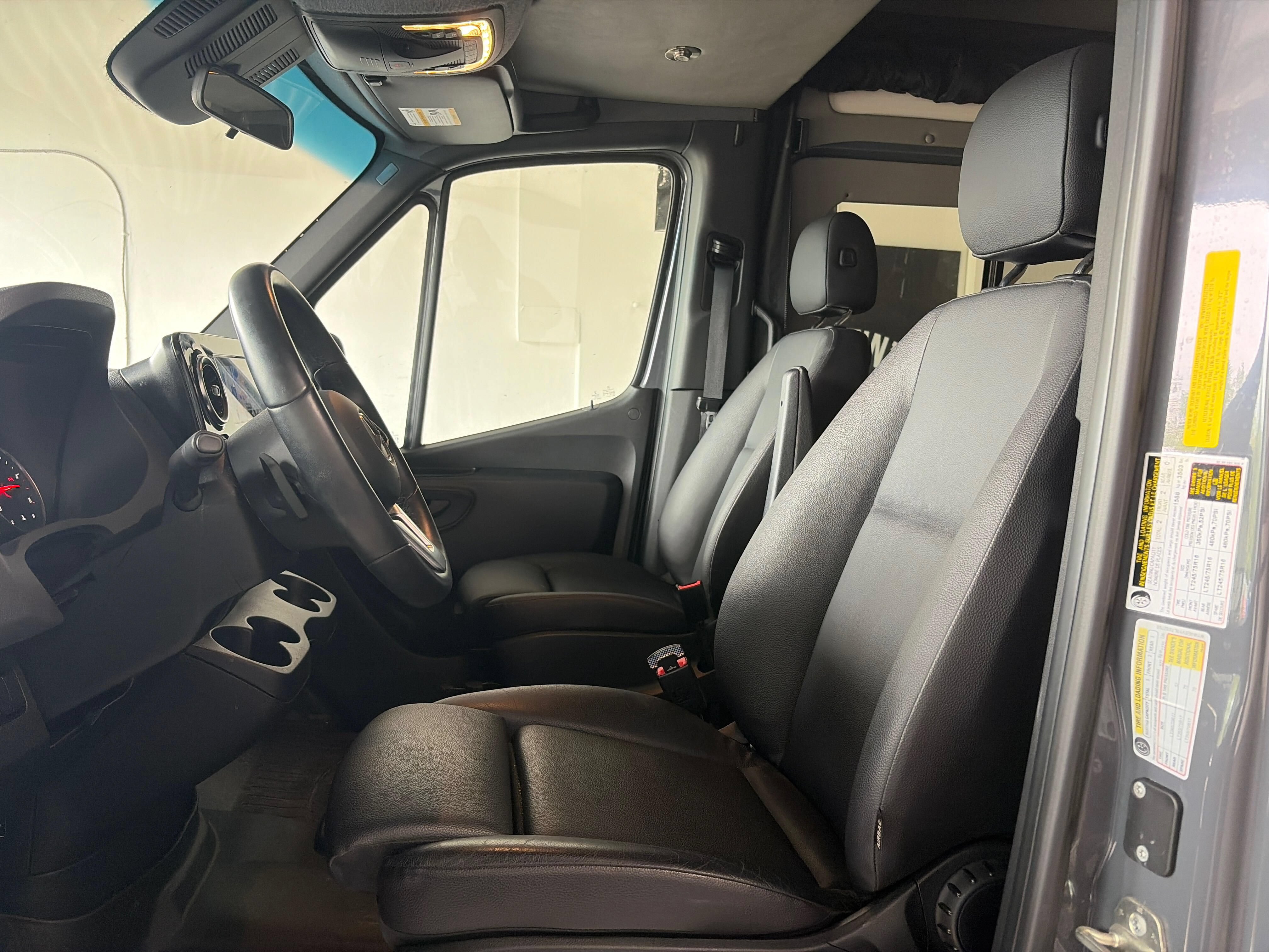 Used 2020 Mercedes-Benz Sprinter 2500 image 21