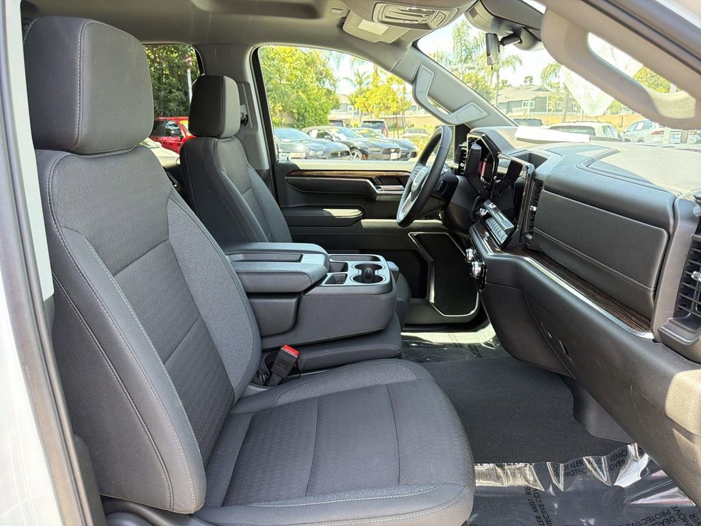 Used 2024 GMC Sierra 1500 SLE image 31