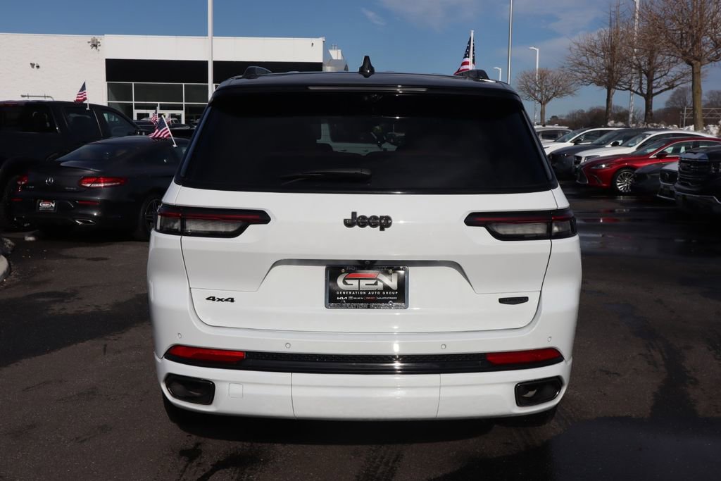 Used 2024 Jeep Grand Cherokee L Summit AWD/4WD image 4