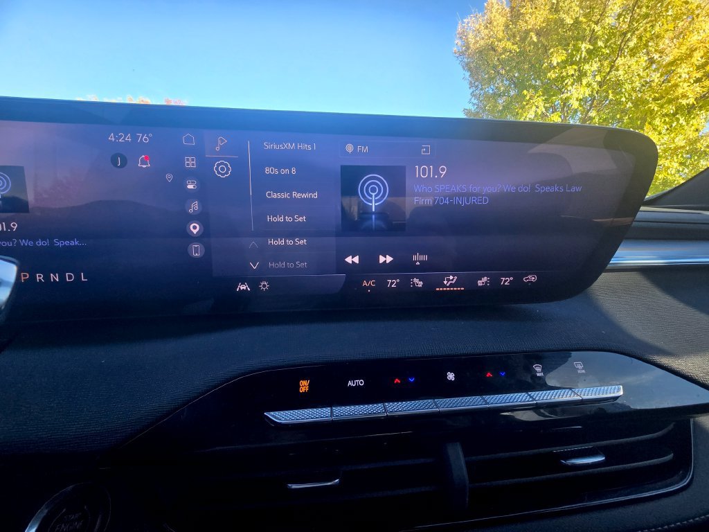 Used 2025 Buick Enclave Preferred FWD image 27