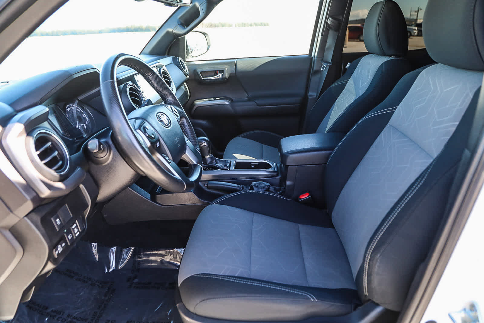 Certified 2023 Toyota Tacoma TRD Off-Road w/ Black Out Package (TMS) image 18