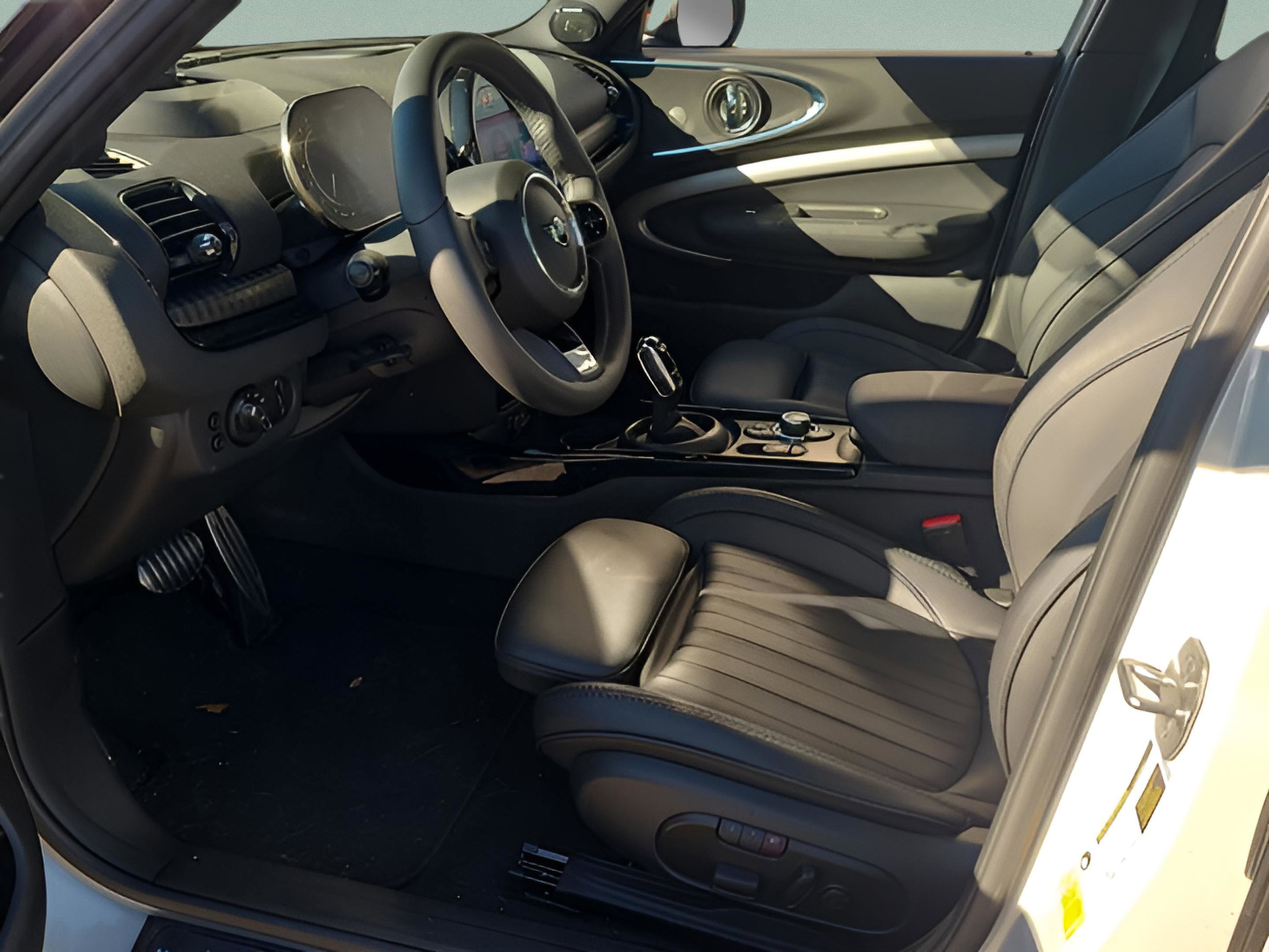 Used 2022 MINI Cooper Clubman John Cooper Works image 15