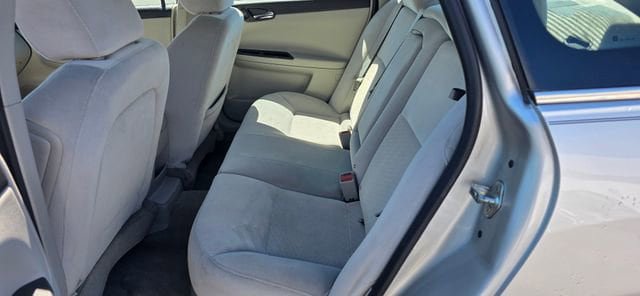 Used 2012 Chevrolet Impala LT FWD image 11