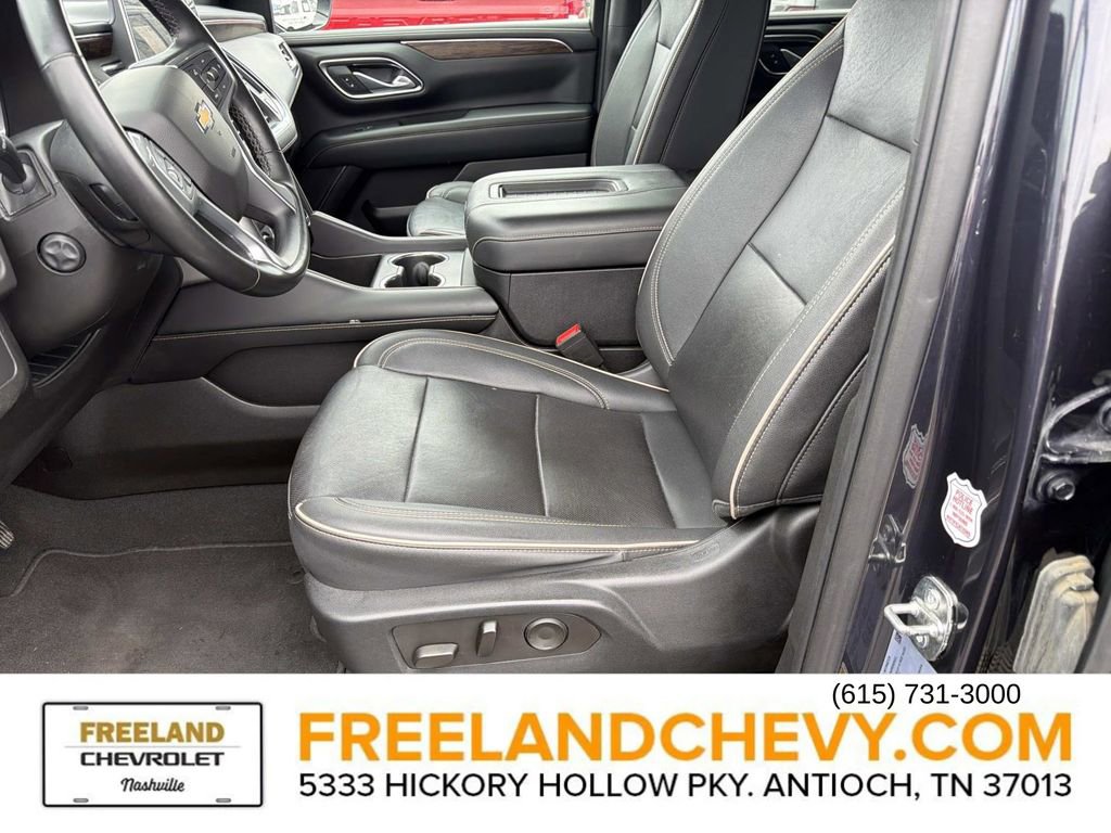 Used 2023 Chevrolet Suburban Premier image 24