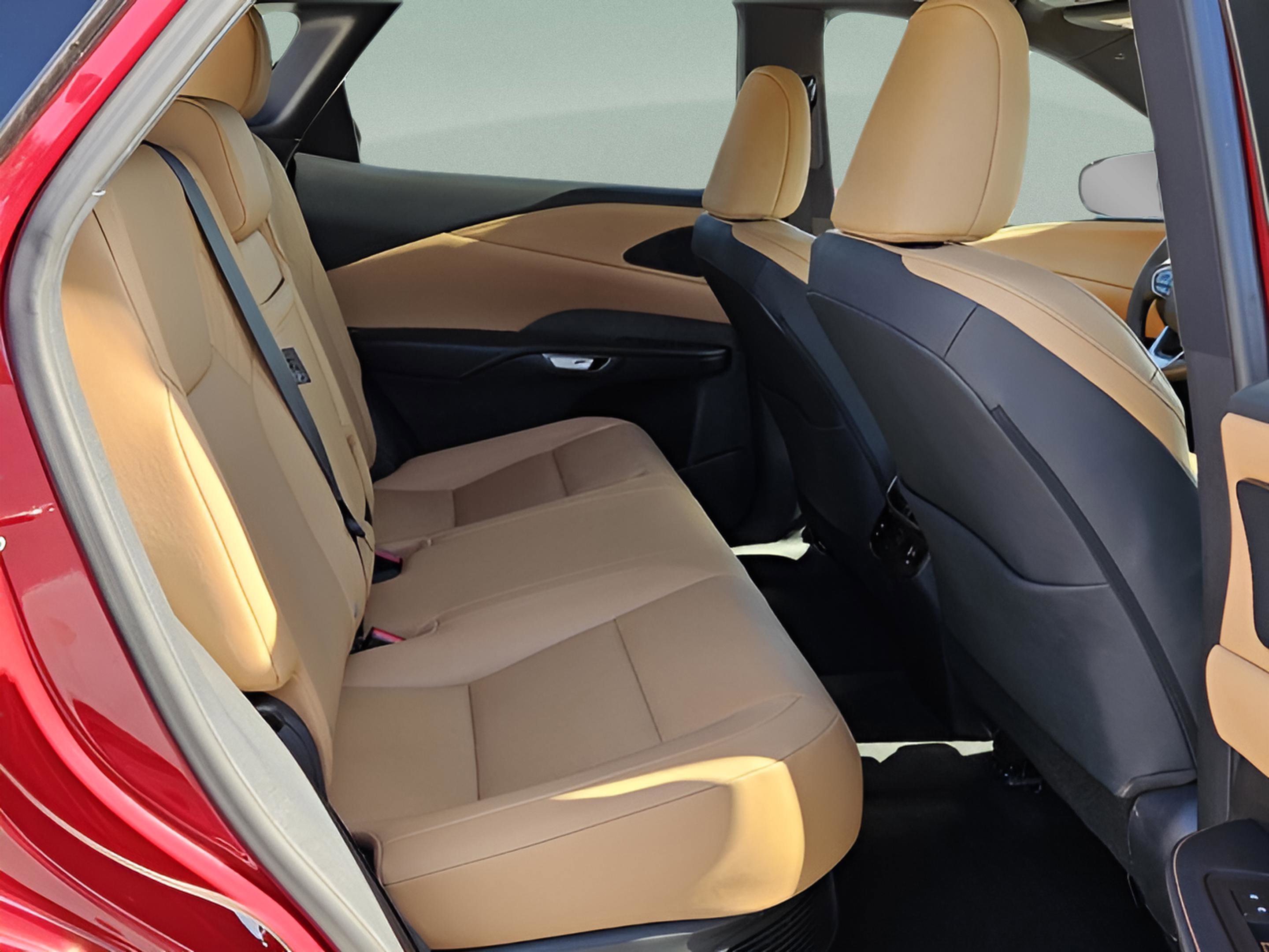 Used 2025 Lexus RX 350h w/ Accessory Package (P3) AWD/4WD image 14