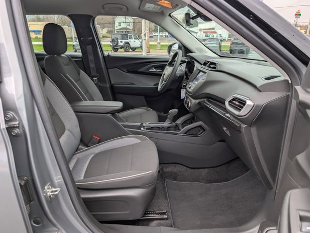 Used 2023 Chevrolet TrailBlazer LS image 12