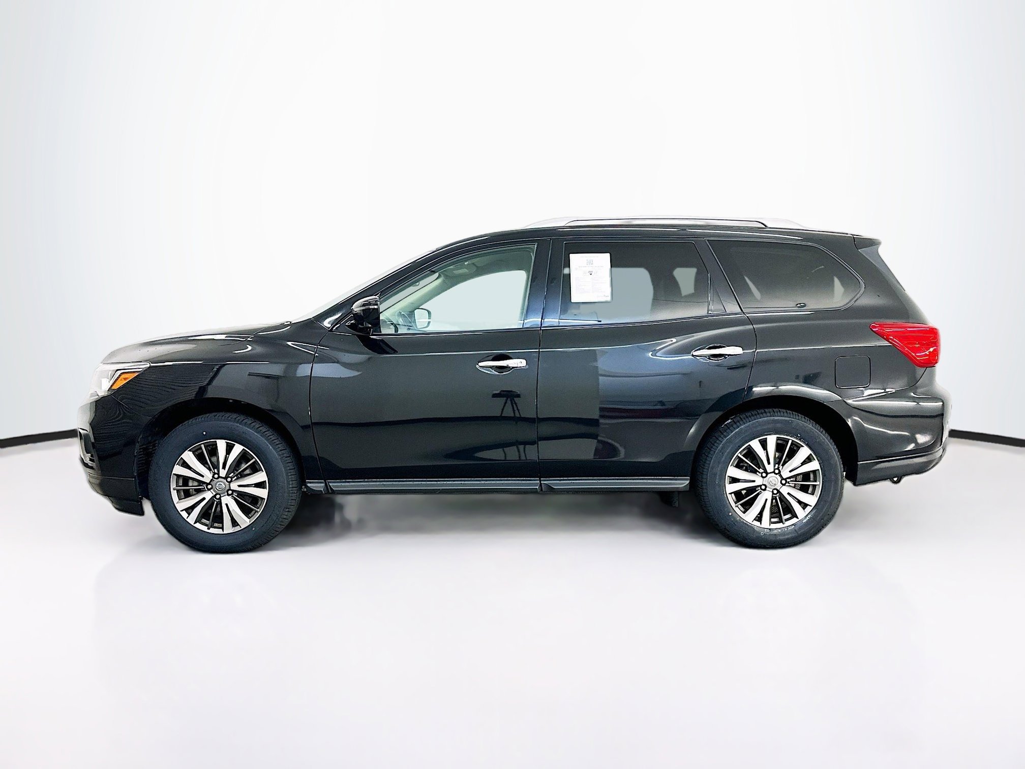Used 2020 Nissan Pathfinder SL AWD/4WD image 4