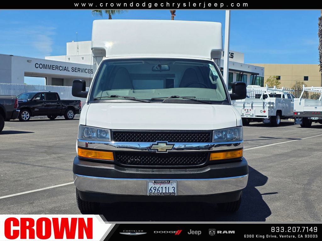 Used 2021 Chevrolet Express 3500 w/ Power Convenience Package RWD image 2