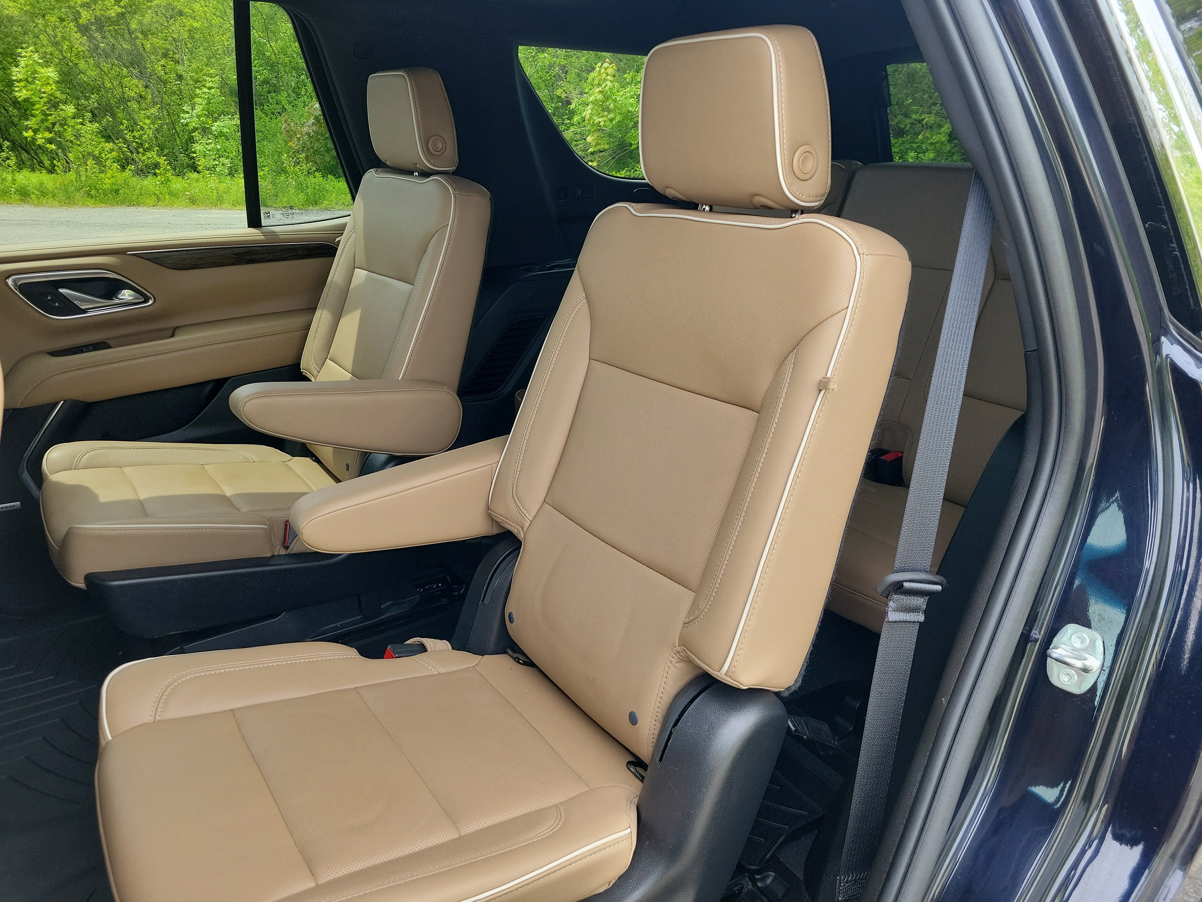 Used 2023 Chevrolet Tahoe Premier AWD/4WD image 16