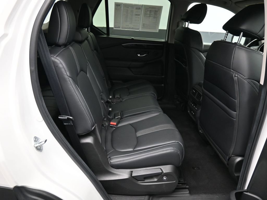 Used 2023 Honda Pilot EX-L image 25