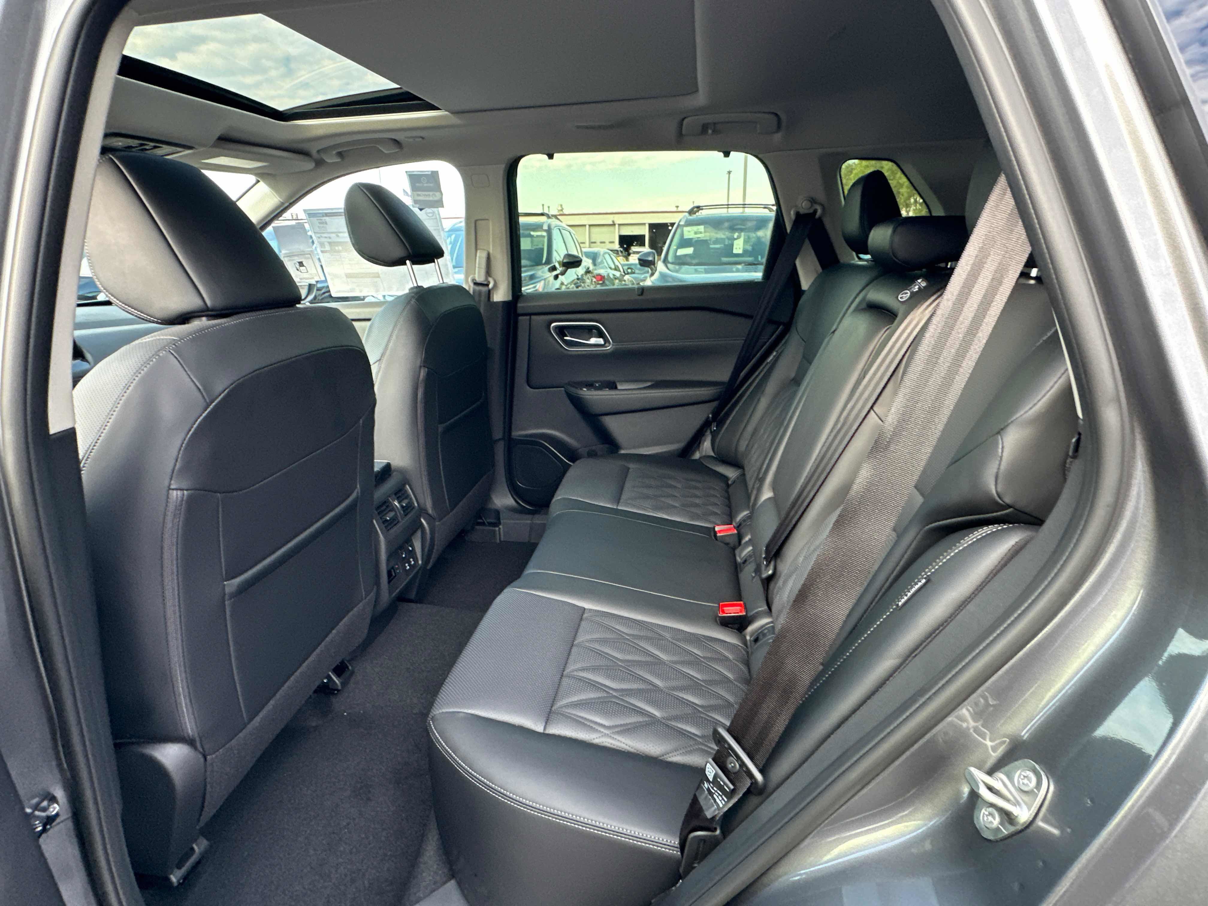 New 2026 Nissan Rogue Platinum w/ Platinum Premium Package image 28