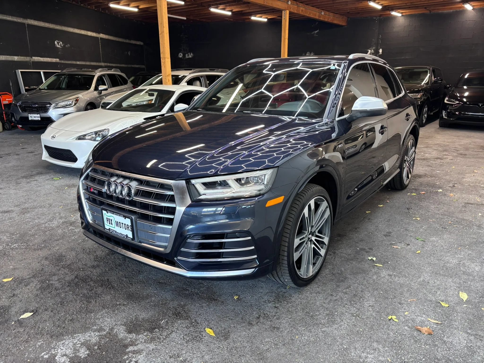 Used 2018 Audi SQ5 Premium Plus w/ Navigation Package AWD/4WD image 3