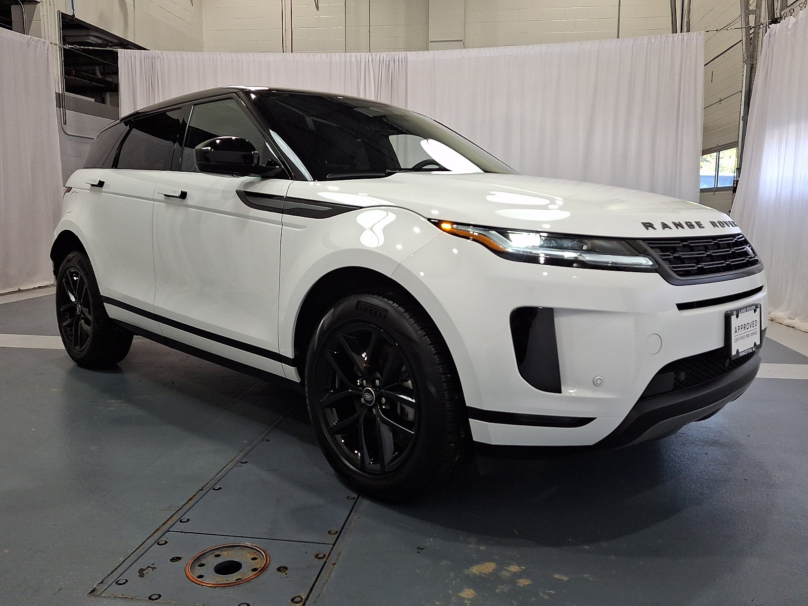 Certified 2026 Land Rover Range Rover Evoque S AWD/4WD image 5