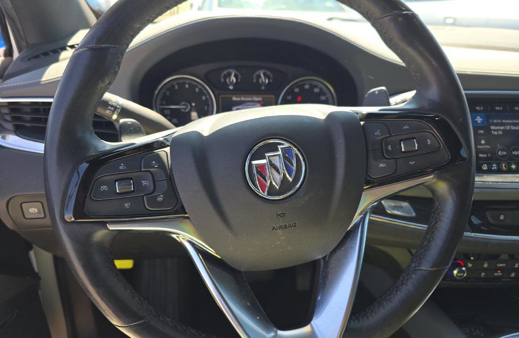 Used 2023 Buick Enclave Essence AWD/4WD image 5