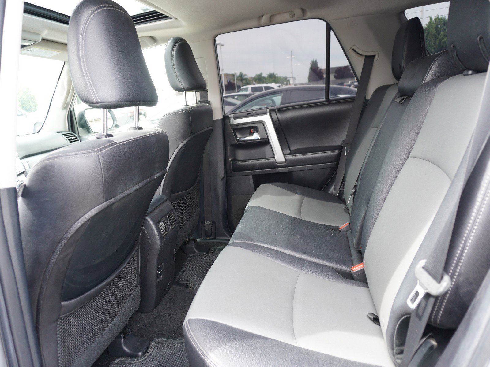 Used 2014 Toyota 4Runner SR5 Premium image 15