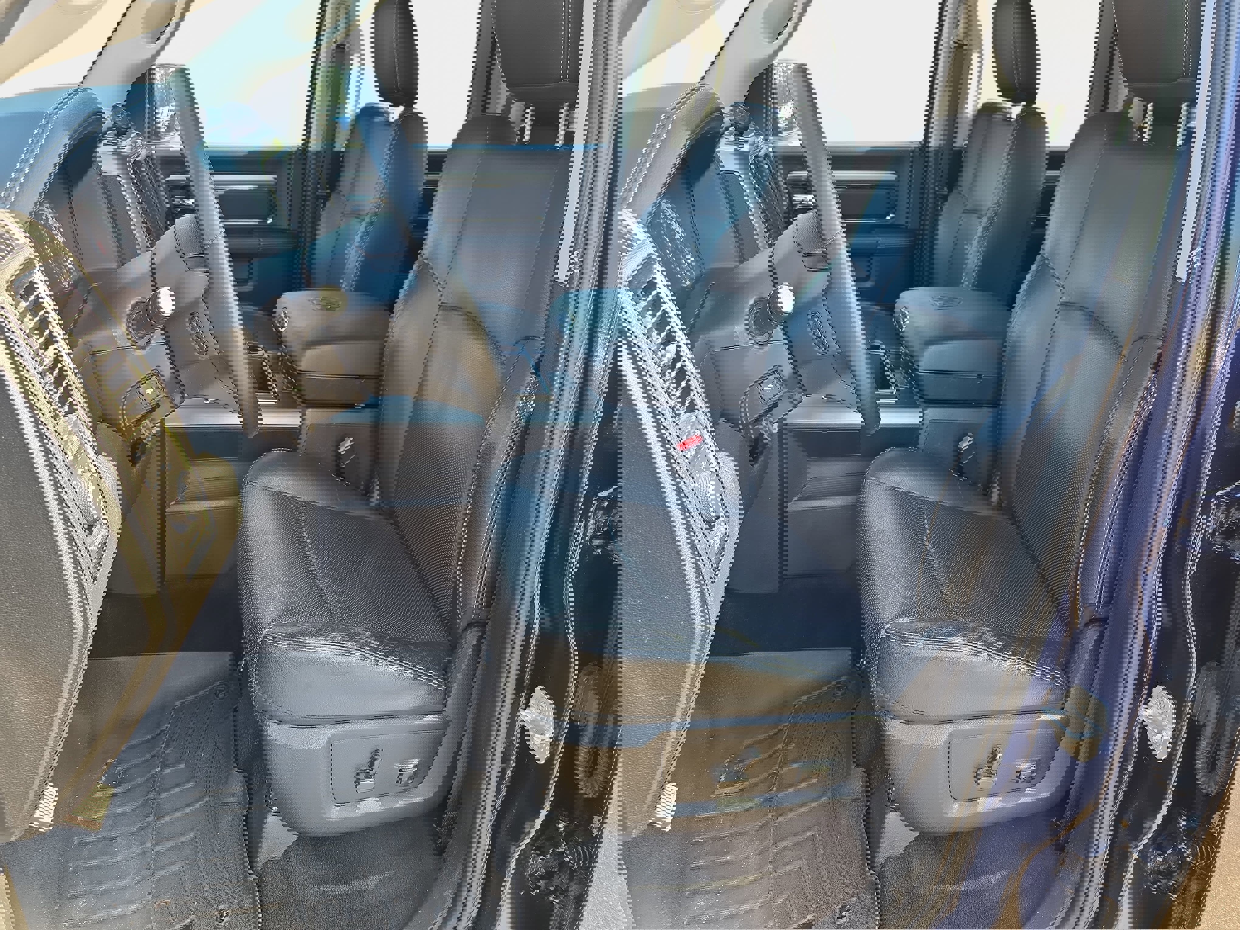 Used 2015 RAM 1500 Sport w/ Convenience Group image 12