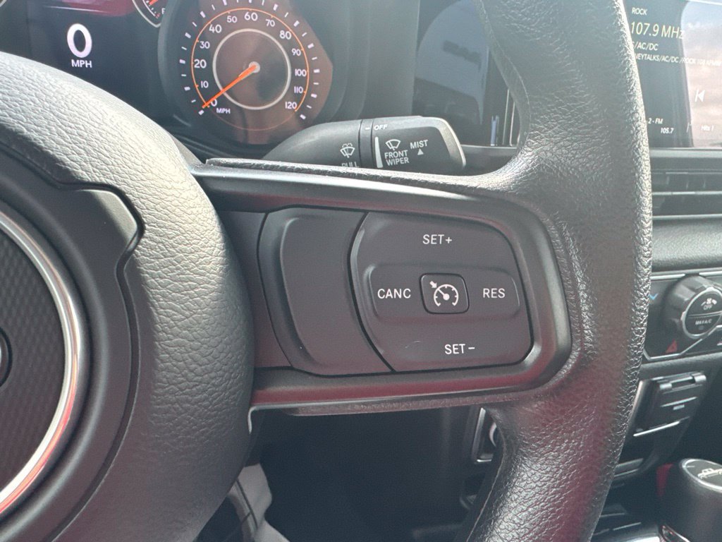 Certified 2024 Jeep Gladiator Sport AWD/4WD image 10