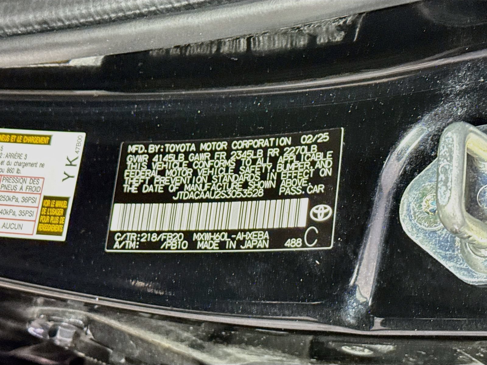Certified 2025 Toyota Prius LE FWD image 22