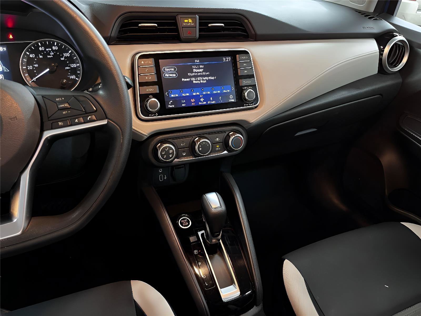 Used 2021 Nissan Versa SV image 12