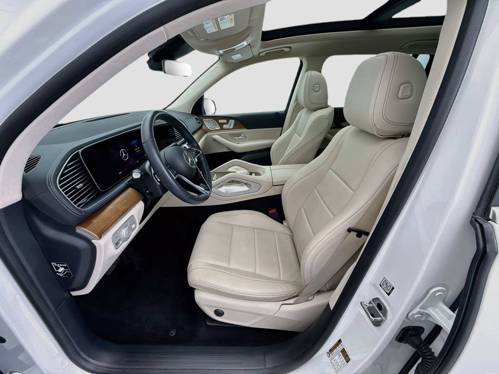 Used 2024 Mercedes-Benz GLS 450 4MATIC image 18
