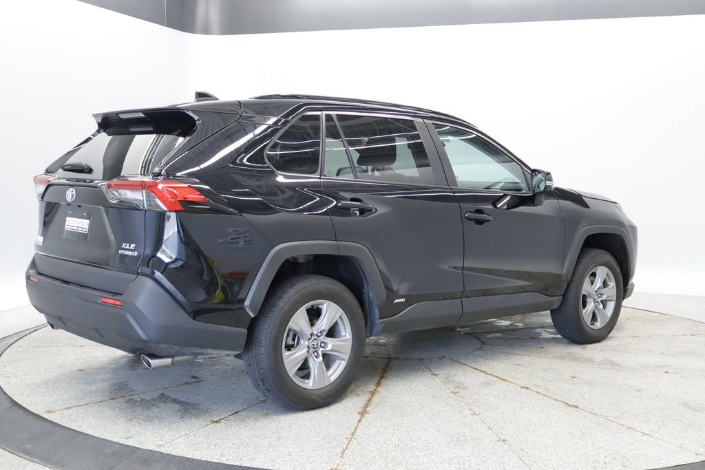 Used 2023 Toyota RAV4 XLE w/ Convenience Package AWD/4WD image 6