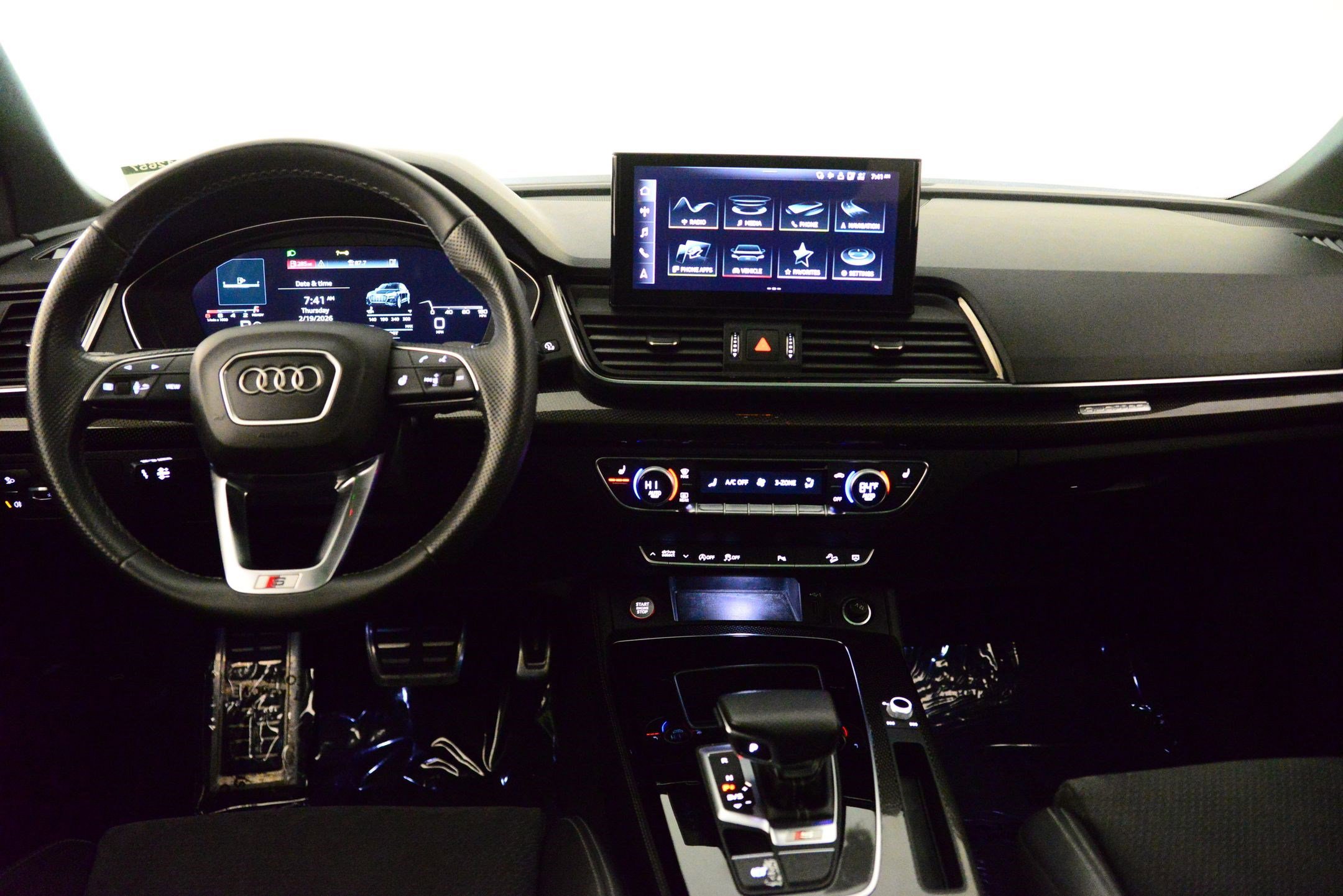 Used 2022 Audi SQ5 Premium Plus w/ Premium Plus Package image 15