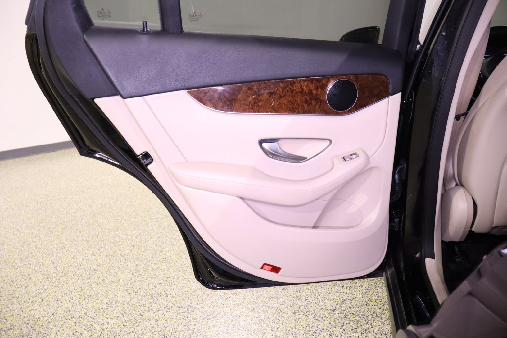 Used 2019 Mercedes-Benz GLC 300 image 38