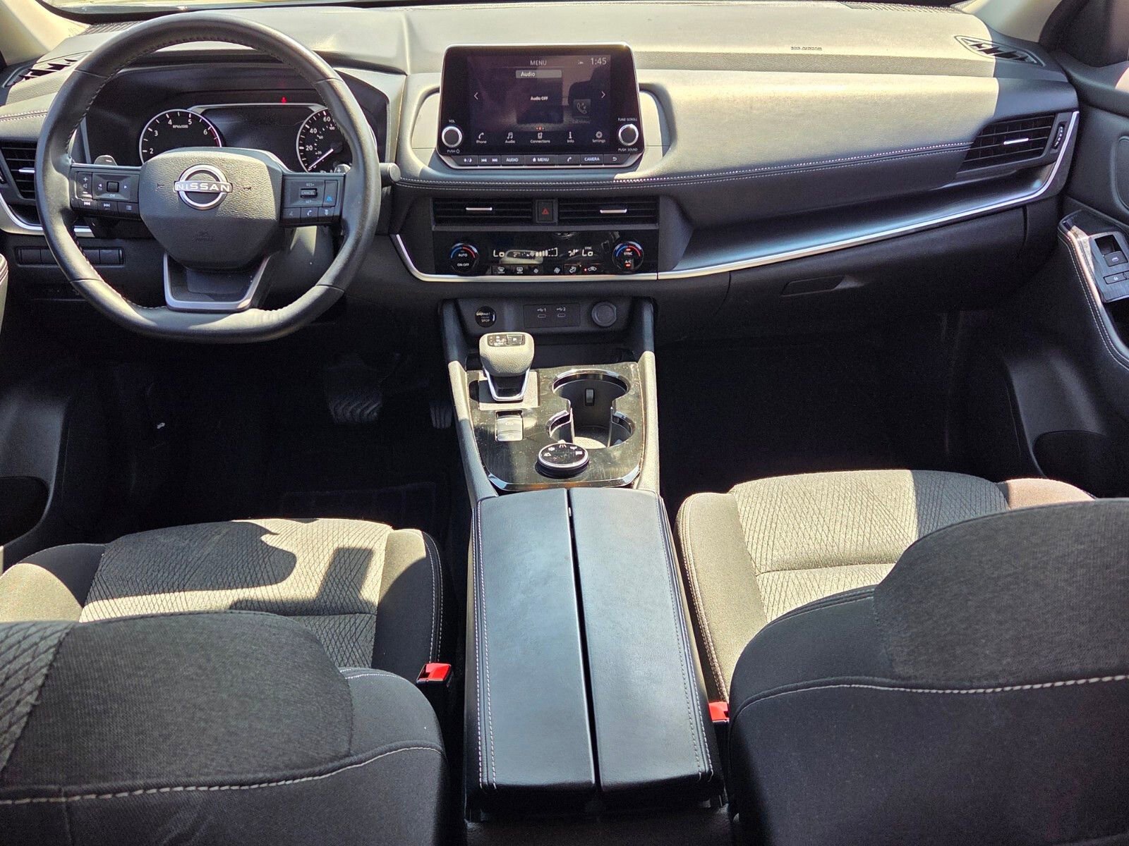 Used 2025 Nissan Rogue SV image 8