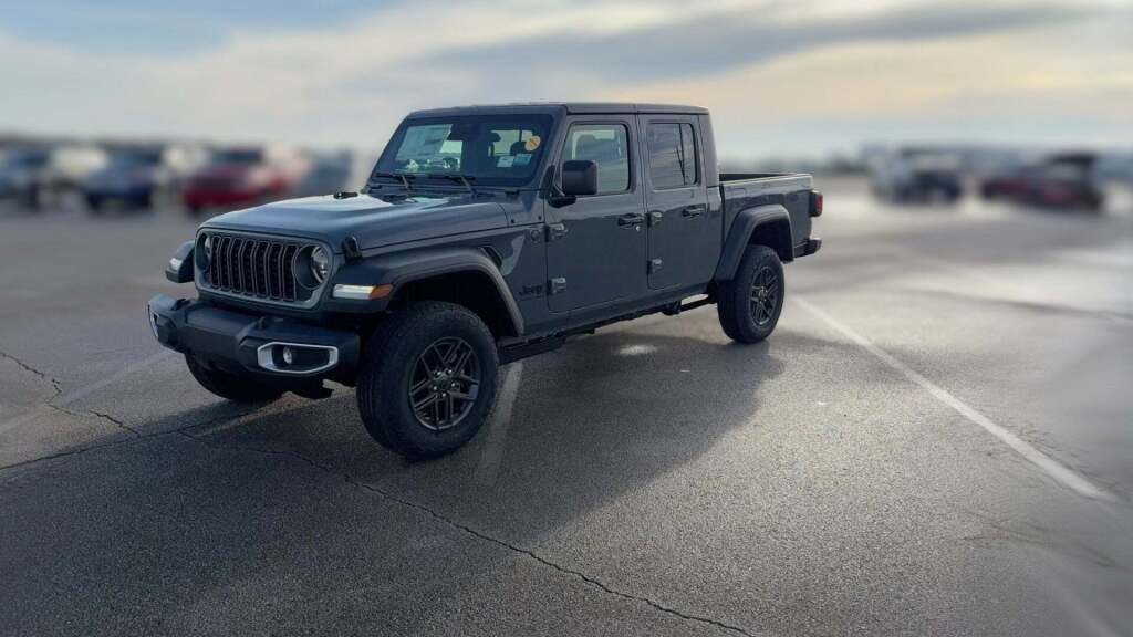 New 2026 Jeep Gladiator Sport