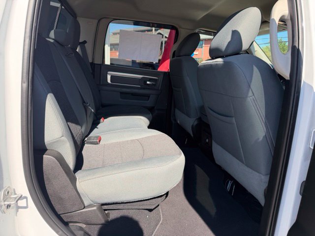 Used 2020 RAM 1500 Classic SLT w/ Luxury Group RWD image 19