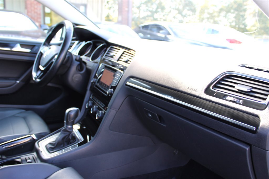 Used 2015 Volkswagen Golf SEL FWD image 17