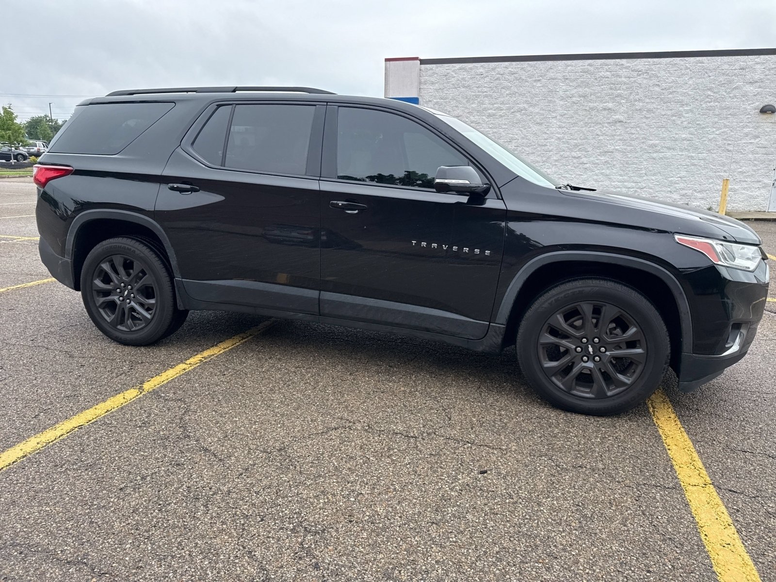 Used 2020 Chevrolet Traverse RS FWD image 19