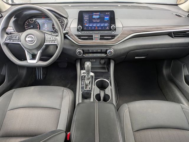 Used 2024 Nissan Altima 2.5 SV FWD image 15