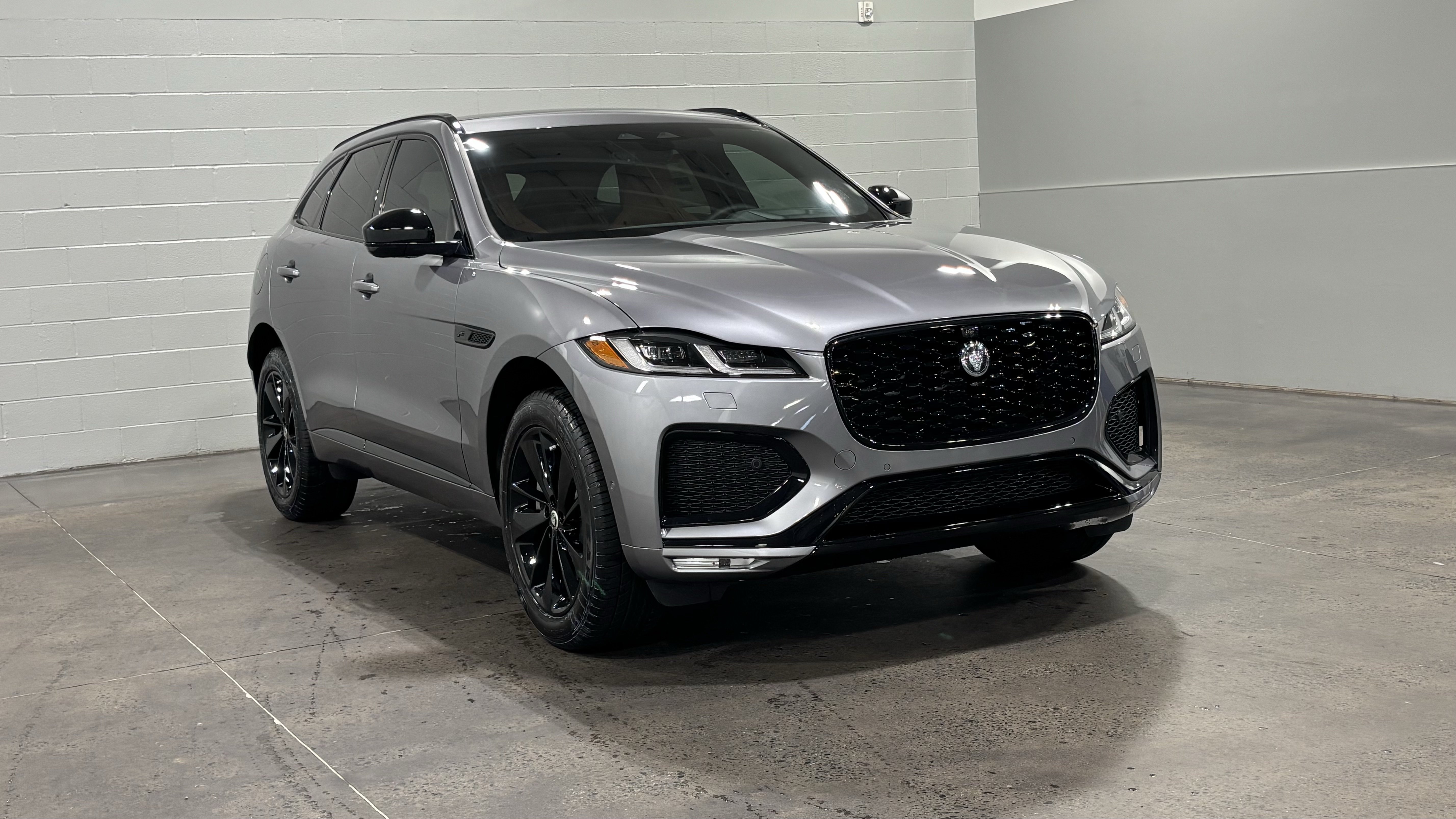 New 2026 Jaguar F-PACE R-Dynamic S AWD/4WD image 11