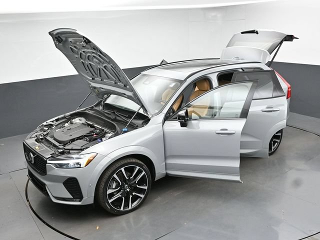 Used 2024 Volvo XC60 B5 Ultimate w/ Protection Package Premier AWD/4WD image 52