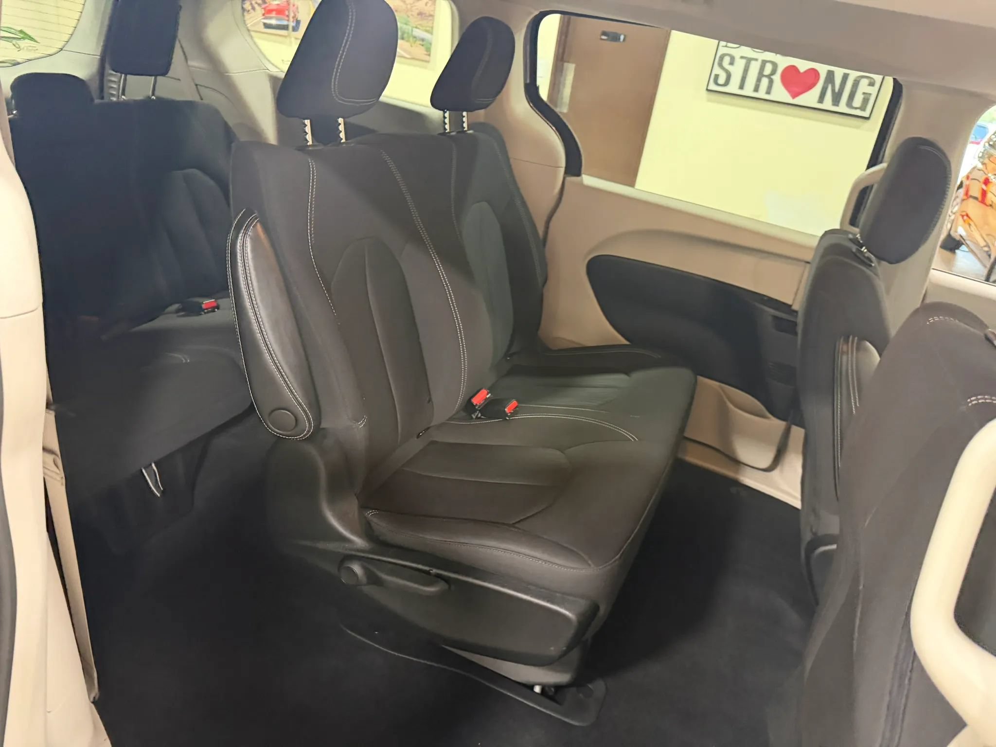 Used 2021 Chrysler Voyager L FWD image 39