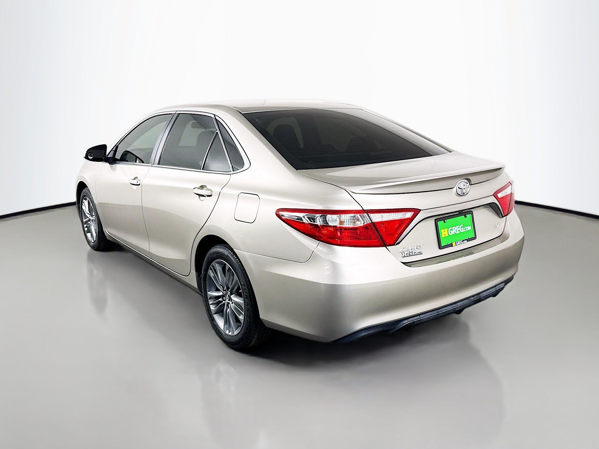 Used 2017 Toyota Camry SE FWD image 7