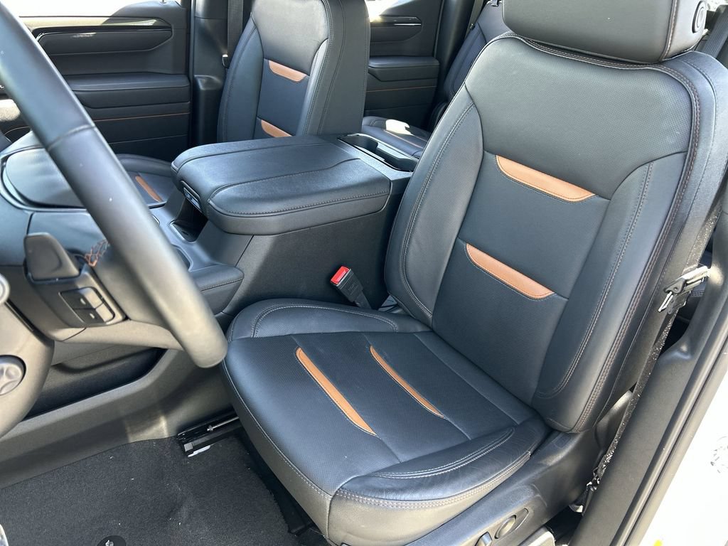 Used 2026 GMC Sierra 1500 AT4 w/ Technology Package AWD/4WD image 19