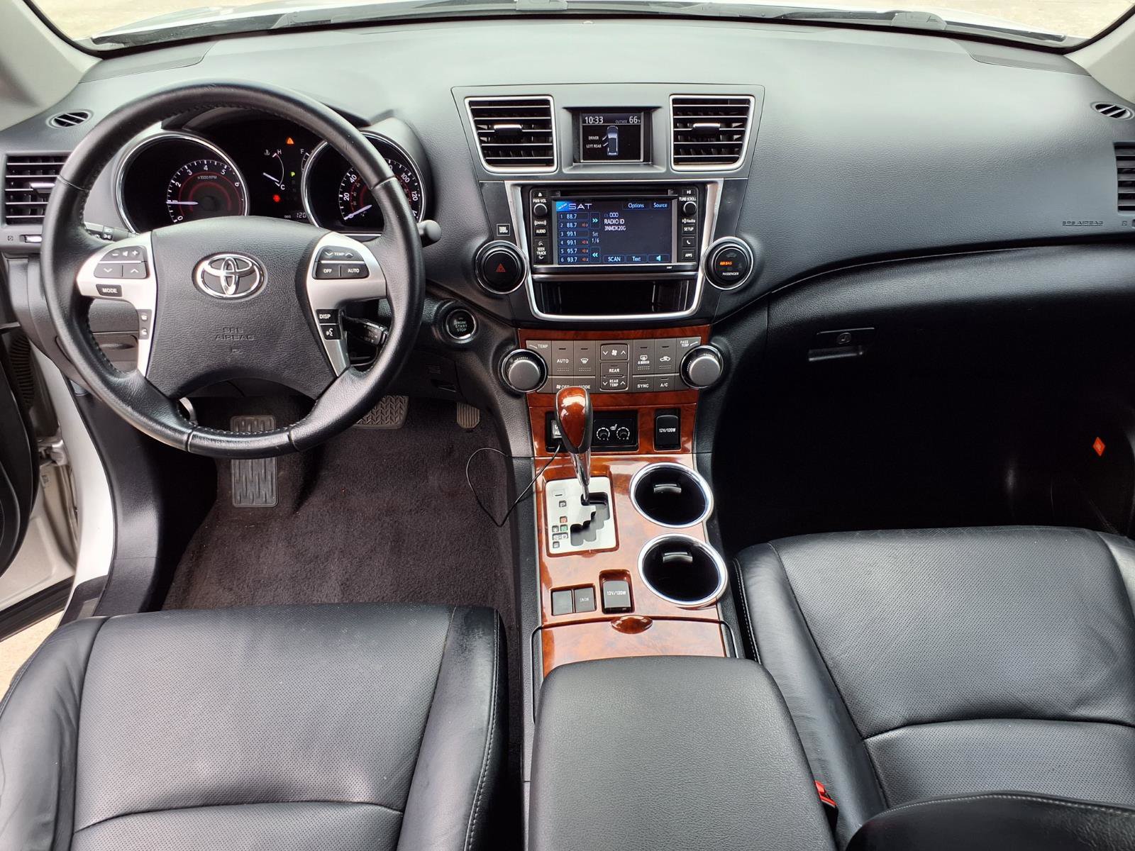 Used 2013 Toyota Highlander Limited FWD image 4
