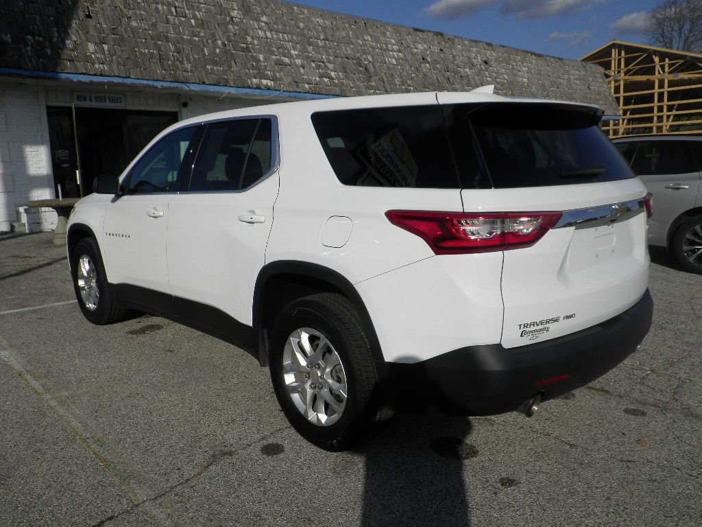Used 2021 Chevrolet Traverse LS w/ LPO, Cargo Package image 5