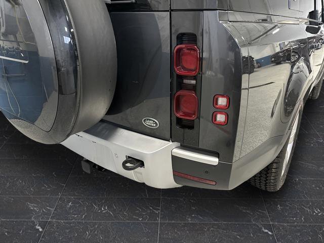 Used 2023 Land Rover Defender 130 First Edition image 35