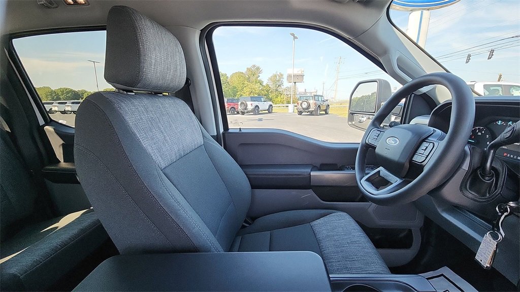 New 2026 Ford F250 XLT w/ FX4 Off-Road Package image 13
