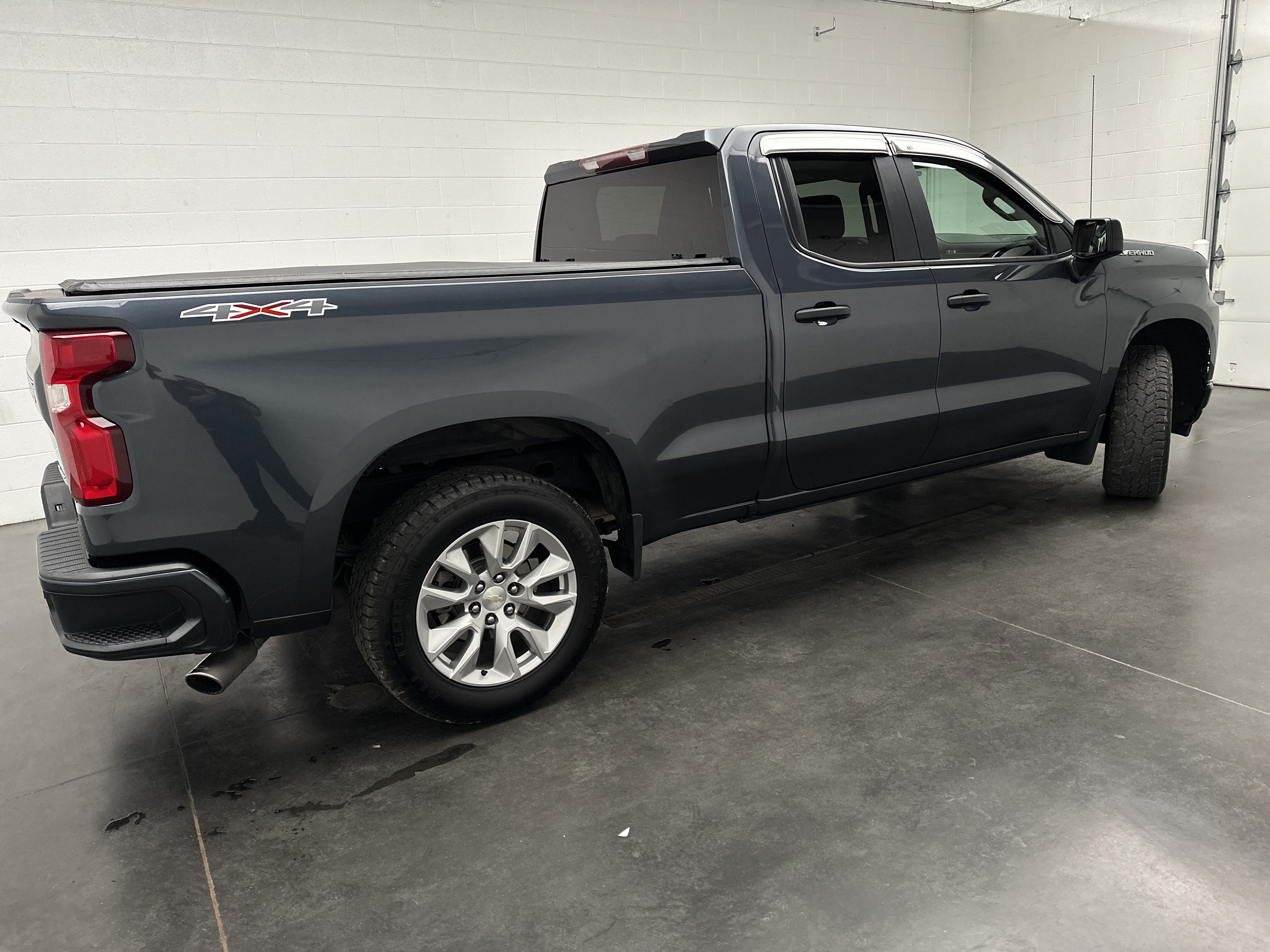 Used 2021 Chevrolet Silverado 1500 Custom AWD/4WD image 9