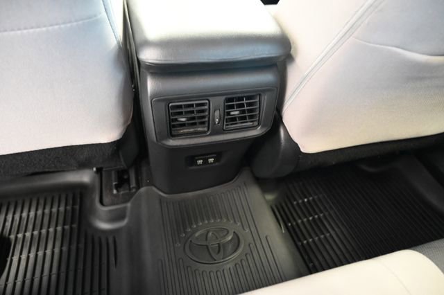 Used 2021 Toyota RAV4 XLE w/ Convenience Package AWD/4WD image 29